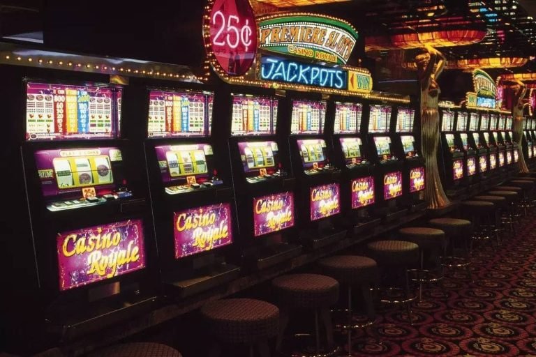 ek 614 Slots Lobby